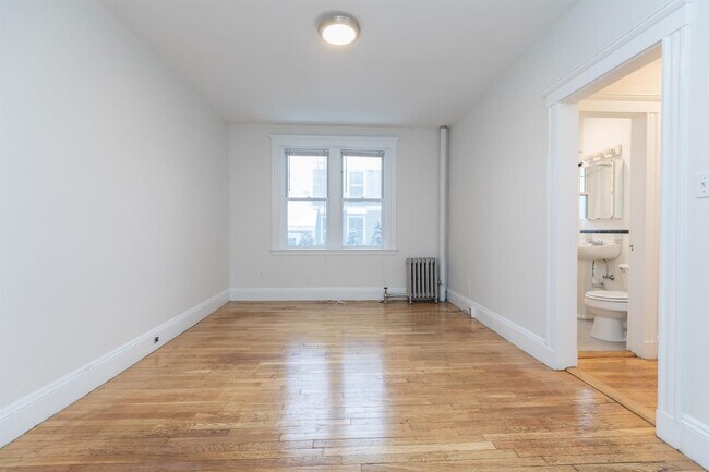 20 Langdon St, Unit 1
