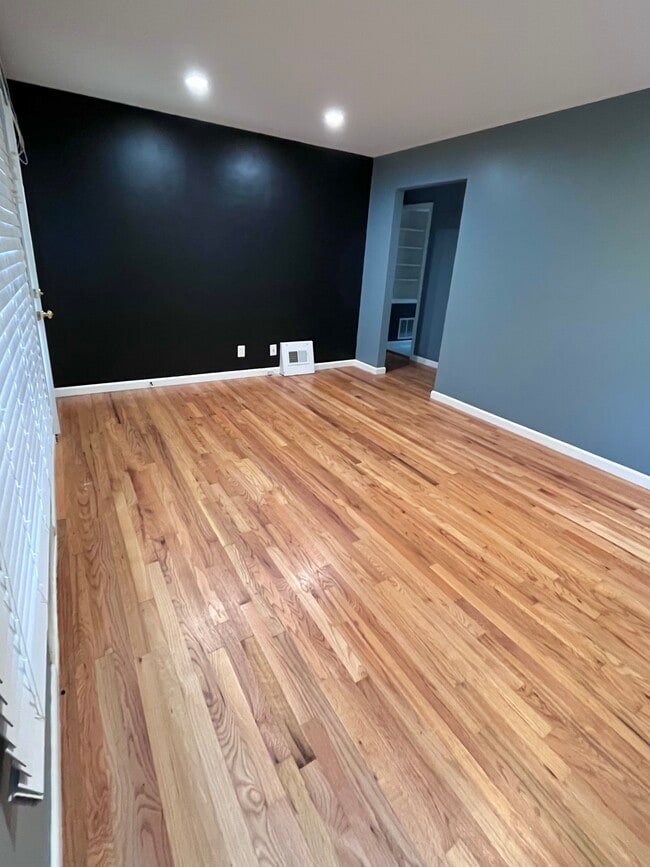 1525 Whitcomb Ave in Royal Oak, MI - Building Photo - Building Photo