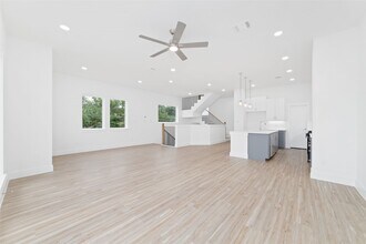 2107 Holman St in Houston, TX - Building Photo - Building Photo