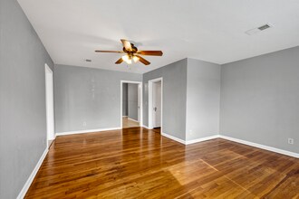 3400 W Lee St in Pensacola, FL - Building Photo - Building Photo