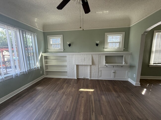 2949 Raymond Ave, Unit Sonia's Place II in Los Angeles, CA - Building Photo - Building Photo