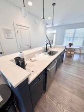 6410 Benton Oak Ct in Linthicum Heights, MD - Building Photo - Building Photo