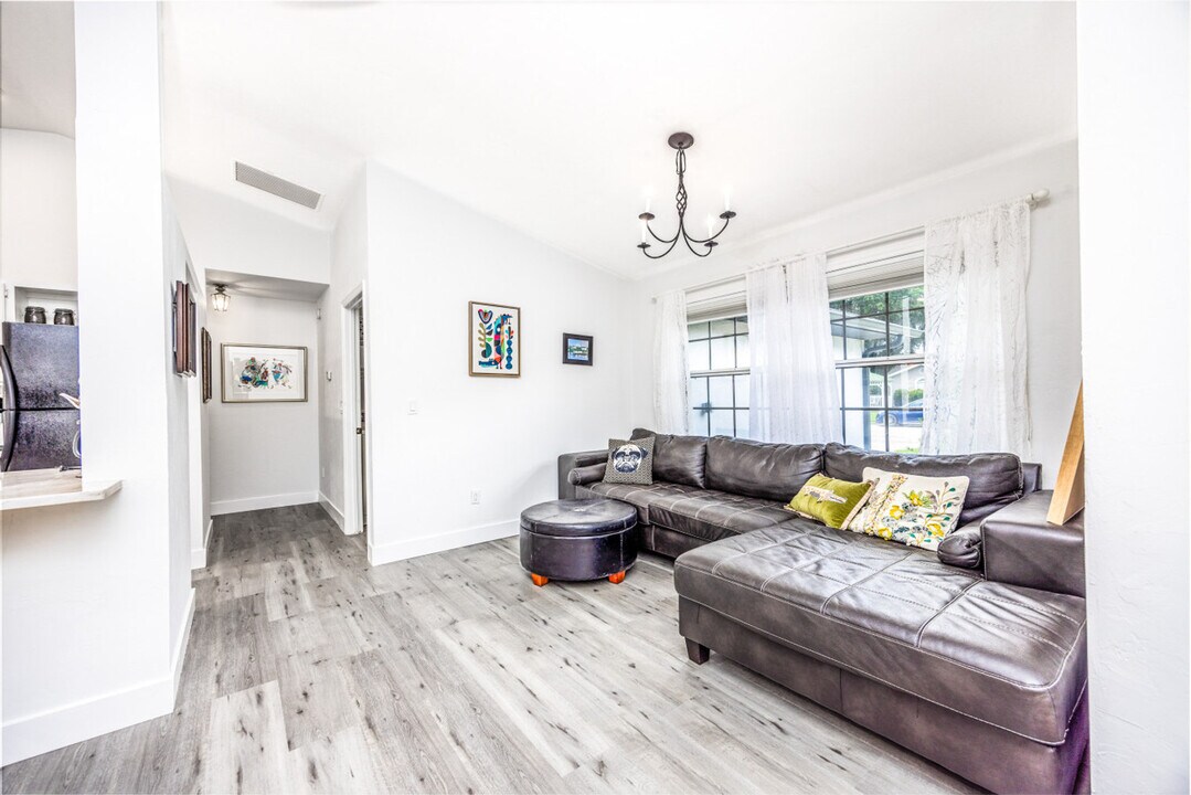 4726 NW 27 Pl in Gainesville, FL - Building Photo