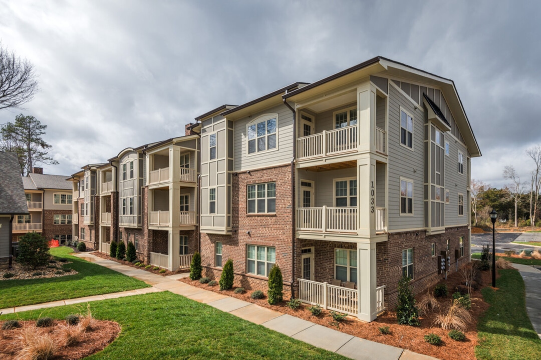 Provenza at Indian Trail in Indian Trail, NC - Foto de edificio