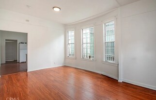 1522 W 29th St in Los Angeles, CA - Building Photo