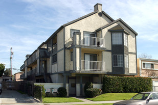 1526 Sherman Pl Apartments