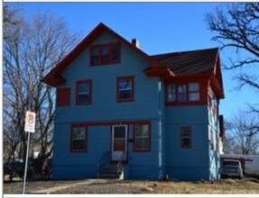 2325 Carpenter Ave in Des Moines, IA - Foto de edificio - Building Photo