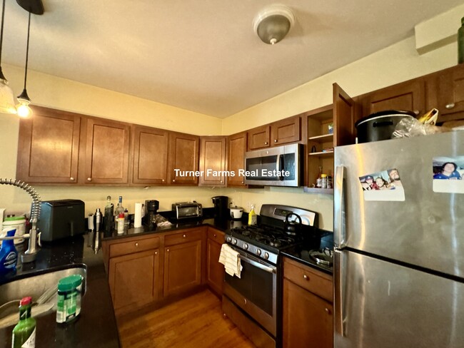38 Gorham St, Unit 1 in Somerville, MA - Building Photo - Building Photo