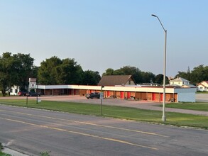 301 Highway 20 S in Laurel, NE - Building Photo - Building Photo