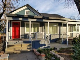 605 18th St in Paso Robles, CA - Building Photo