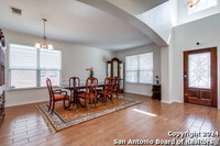 11731 Pandorea in San Antonio, TX - Foto de edificio - Building Photo