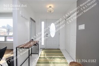 969 Debra Ave in Ottawa, ON - Building Photo - Building Photo