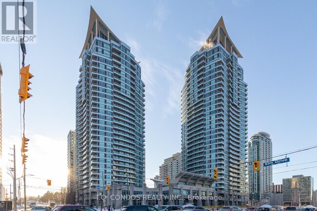 property at 33-933 Elm Dr W