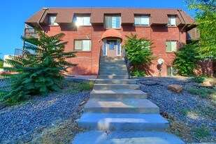 3373 S Alcott St in Sheridan, CO - Building Photo