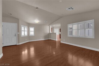 8516 Little Fox St in Las Vegas, NV - Building Photo - Building Photo