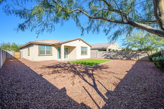 17837 W Pinnacle Vista Dr in Surprise, AZ - Building Photo - Building Photo