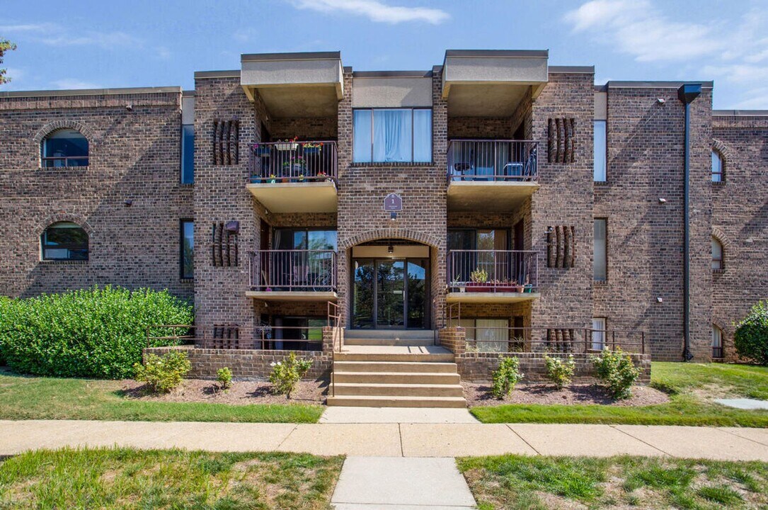 1 Silverwood Cir in Annapolis, MD - Building Photo
