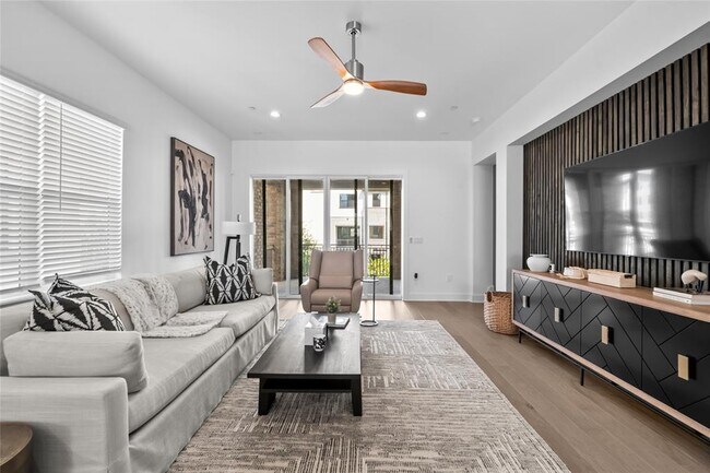 4310 Authentic Dr in Austin, TX - Building Photo - Building Photo