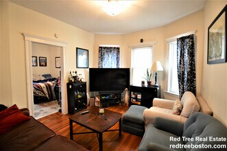 67 Washburn Ave in Cambridge, MA - Building Photo - Building Photo