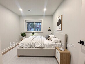 29 Gruhn St in Kitchener, ON - Building Photo - Building Photo