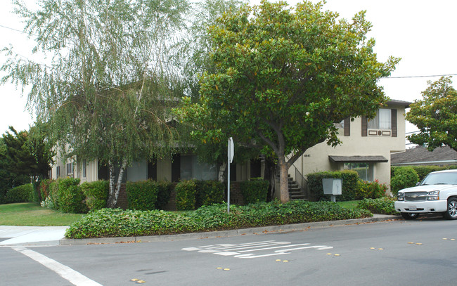 4641 Parkwest Dr in San Jose, CA - Foto de edificio - Building Photo