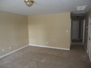 3700 Cashew Dr in Raleigh, NC - Foto de edificio - Building Photo