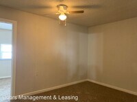 4617 Lehigh St photo'