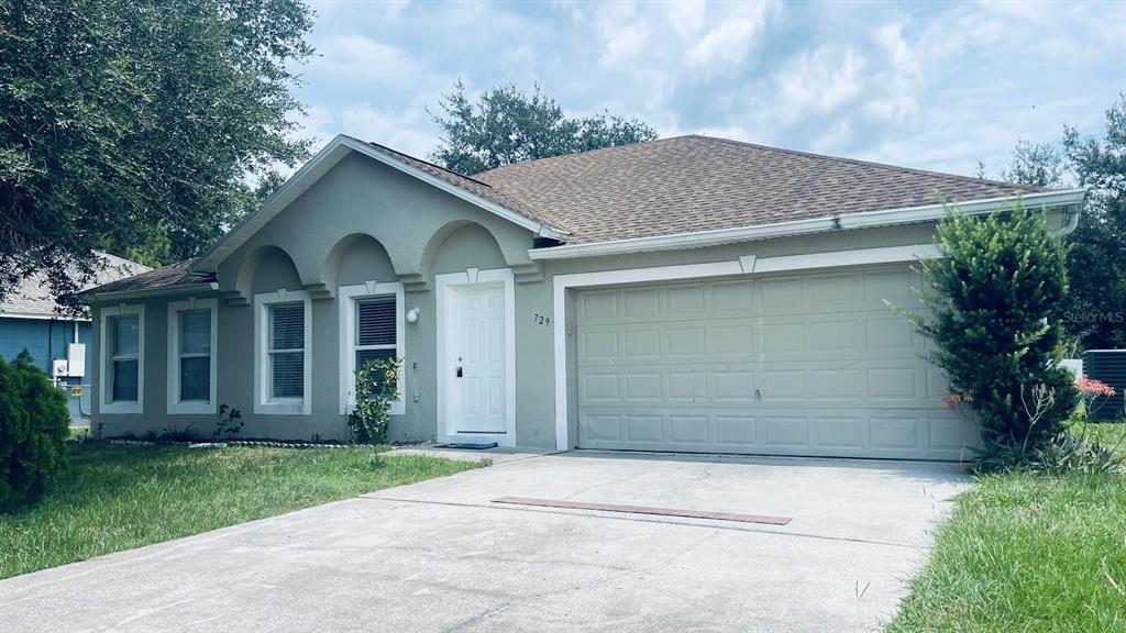 729 Del Rio Way in Kissimmee, FL - Building Photo