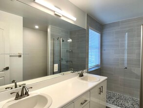 16909 SW 33rd Ct in Miramar, FL - Foto de edificio - Building Photo