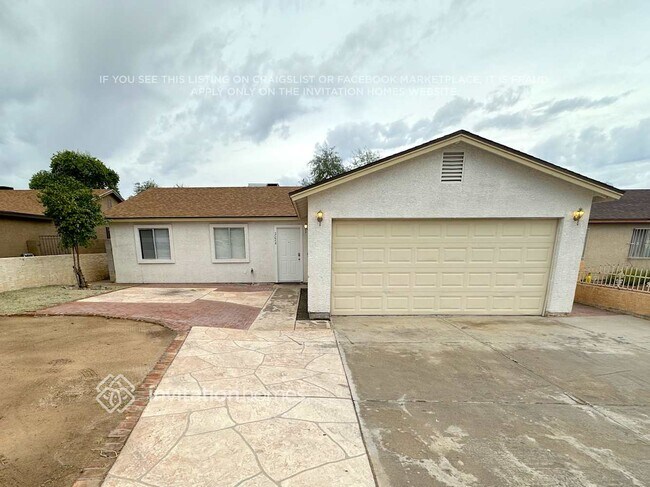 property at 2222 W Bowker St