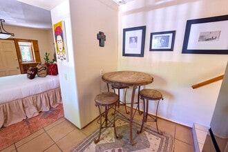522 Hillside Ave in Santa Fe, NM - Building Photo - Building Photo