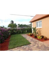 1544 NW 8th Ave in Fort Lauderdale, FL - Building Photo - Building Photo