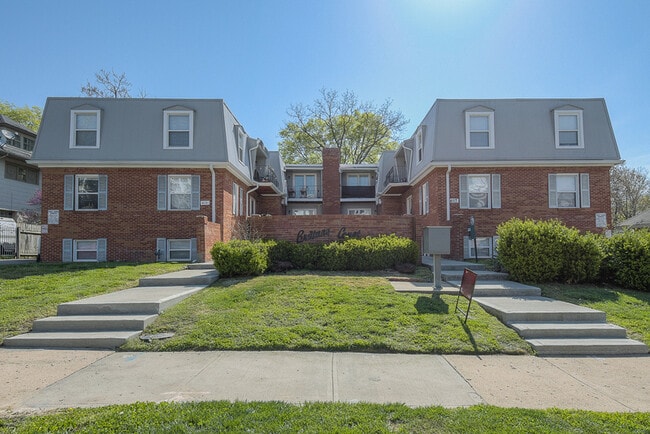 4115 Warwick Blvd in Kansas City, MO - Building Photo - Building Photo