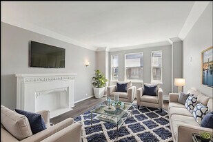 7144 S Jeffery in Chicago, IL - Building Photo