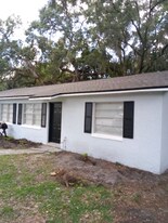 1721 Birchwood Cir in Leesburg, FL - Building Photo