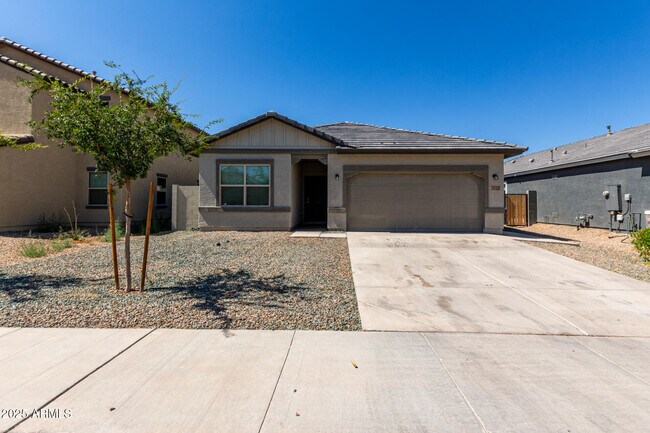 5722 W Coplen Farms Rd in Phoenix, AZ - Building Photo - Building Photo