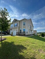 4959 Harris Woods Blvd in Charlotte, NC - Building Photo