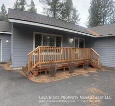 17064 Sacramento Rd in Bend, OR - Building Photo - Building Photo