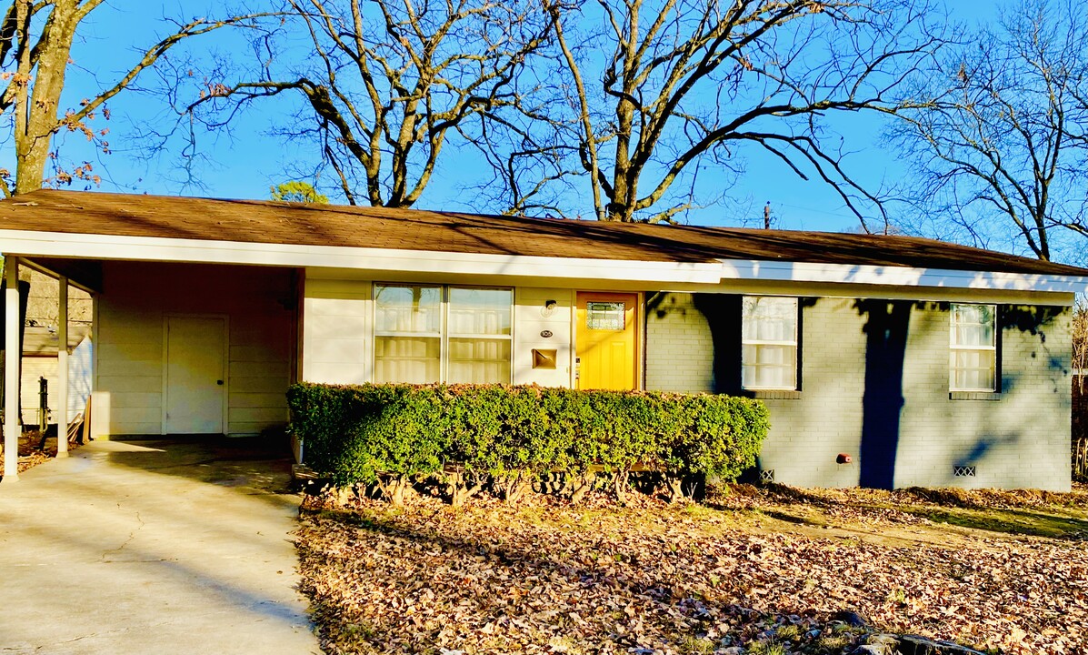 105 Santa Fe Trail in Little Rock, AR - Building Photo