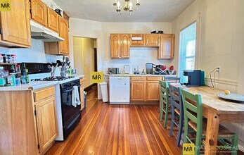 19 Turner St, Unit 1 in Boston, MA - Building Photo - Building Photo