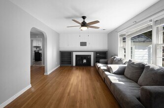 137 Deep Creek Rd in Newport News, VA - Building Photo - Building Photo