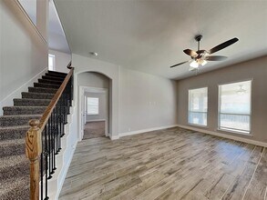 1204 Sagewood Dr in Justin, TX - Foto de edificio - Building Photo