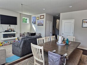 9204 Mint Loop NW in Bremerton, WA - Building Photo - Building Photo