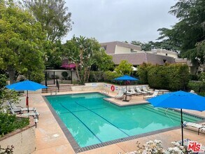 6201 Shoup Ave-Unit -81 in Los Angeles, CA - Building Photo - Building Photo