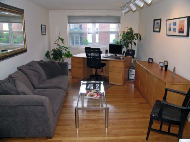 property at 14 Commonwealth Ct