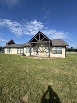15191 County Road 426 in Lindale, TX - Building Photo