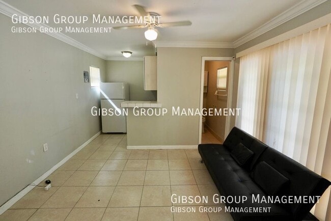 property at 528 SW 5th Ave