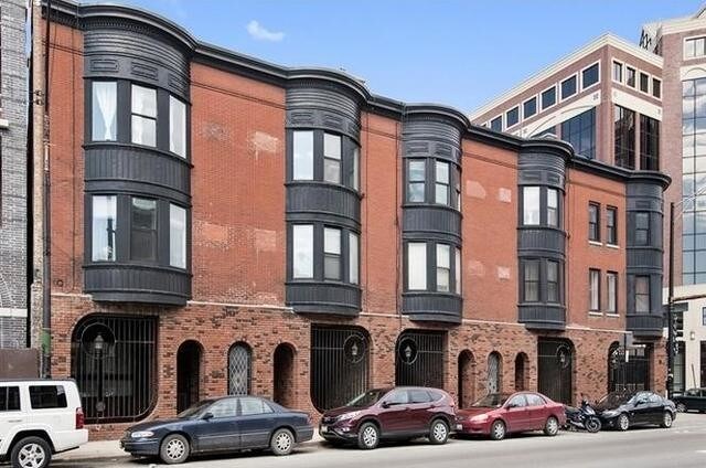 2950 N Halsted St in Chicago, IL - Building Photo