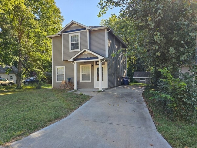 1416 Maple Ln in Lawrence, KS - Building Photo - Building Photo