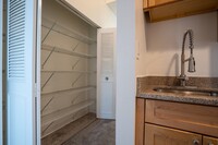 68 Baldwin St, Unit 12 in Boston, MA - Building Photo - Building Photo